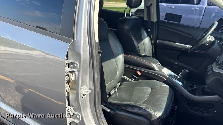 image for item EE4078 2015 Dodge Journey SUV