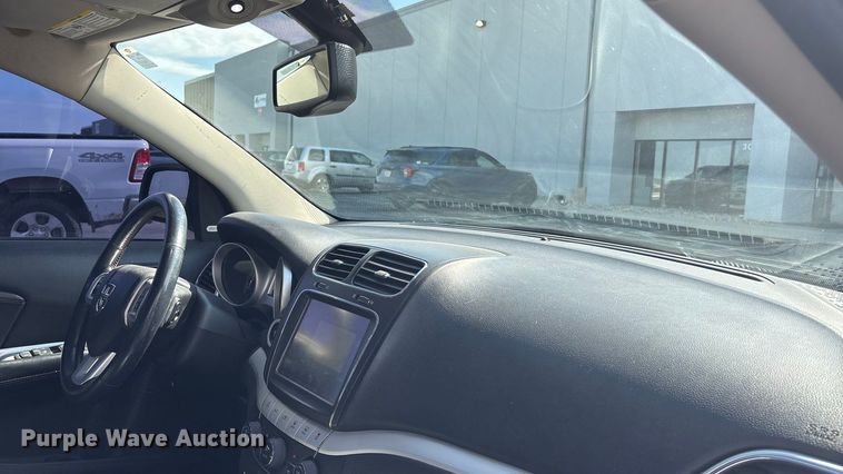 image for item EE4078 2015 Dodge Journey SUV