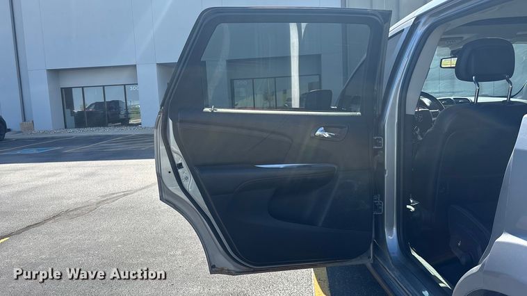 image for item EE4078 2015 Dodge Journey SUV