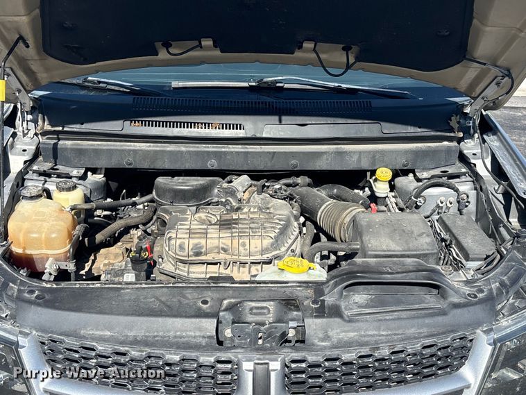 image for item EE4078 2015 Dodge Journey SUV