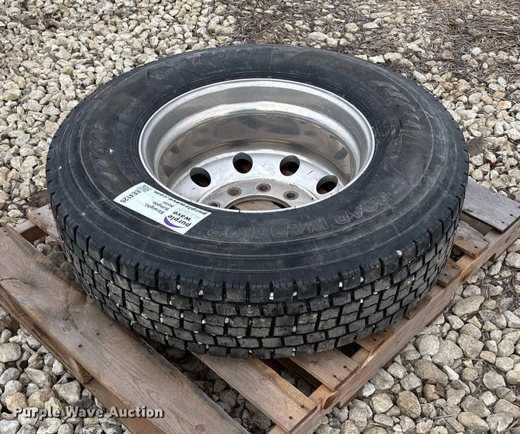 image for item EE4126 Tire and wheel