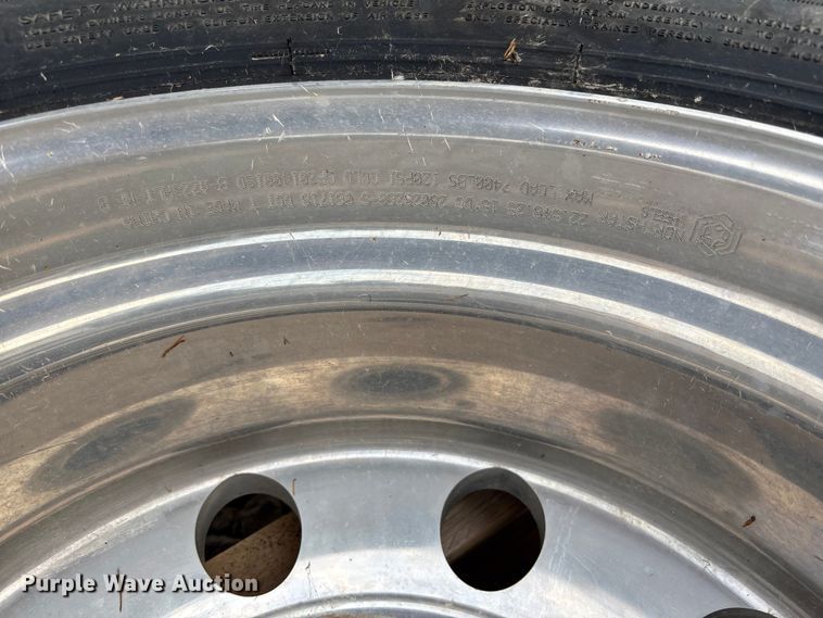 image for item EE4126 Tire and wheel