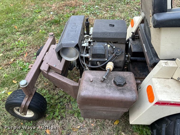 image for item EE4197 Grasshopper 720 K G Lawnmower