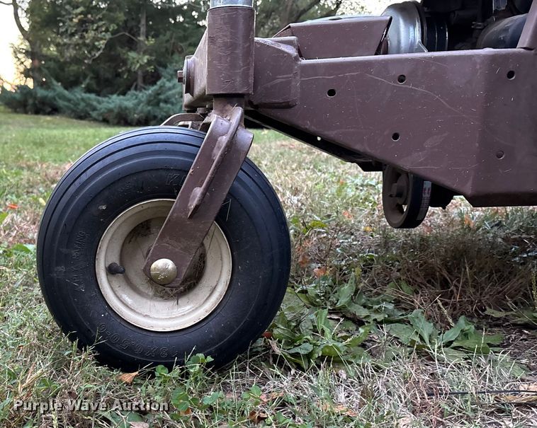 image for item EE4197 Grasshopper 720 K G Lawnmower