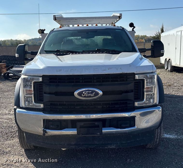 image for item EE4324 2017 Ford F450 Super Duty Crew Cab utility / service truck