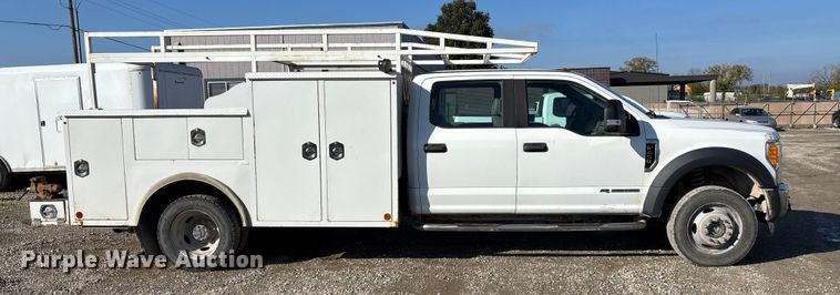 image for item EE4324 2017 Ford F450 Super Duty Crew Cab utility / service truck