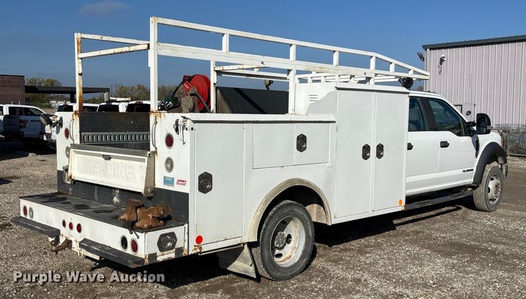 image for item EE4324 2017 Ford F450 Super Duty Crew Cab utility / service truck