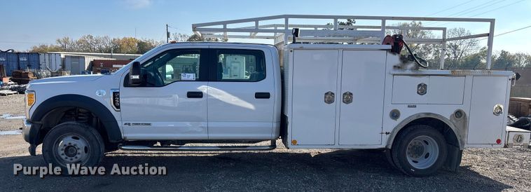 image for item EE4324 2017 Ford F450 Super Duty Crew Cab utility / service truck