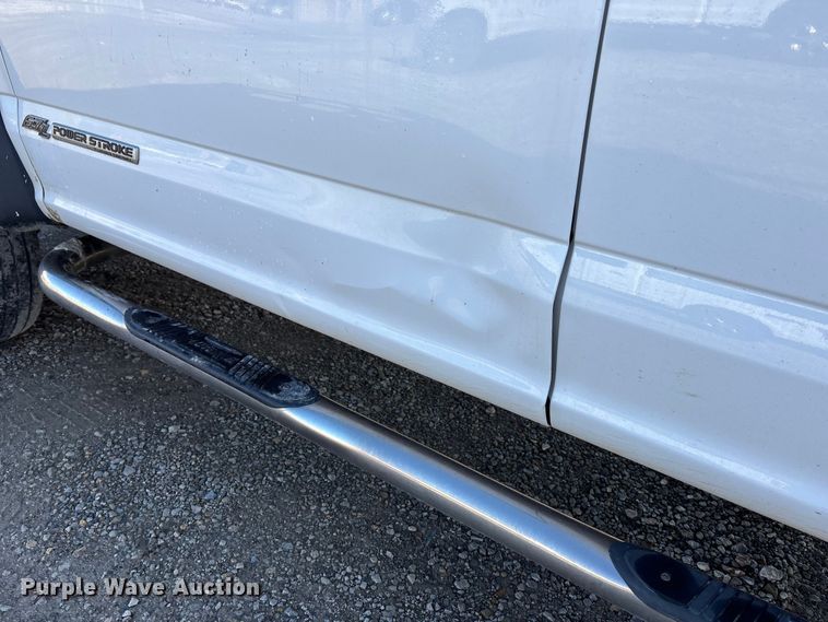 image for item EE4324 2017 Ford F450 Super Duty Crew Cab utility / service truck