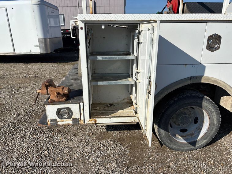 image for item EE4324 2017 Ford F450 Super Duty Crew Cab utility / service truck