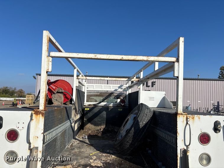 image for item EE4324 2017 Ford F450 Super Duty Crew Cab utility / service truck