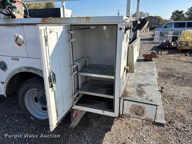 image for item EE4324 2017 Ford F450 Super Duty Crew Cab utility / service truck