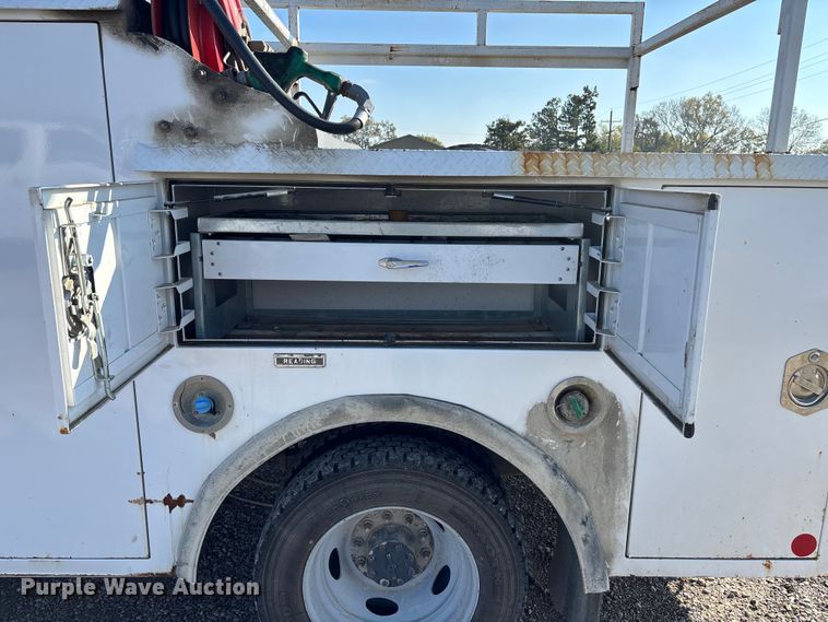 image for item EE4324 2017 Ford F450 Super Duty Crew Cab utility / service truck