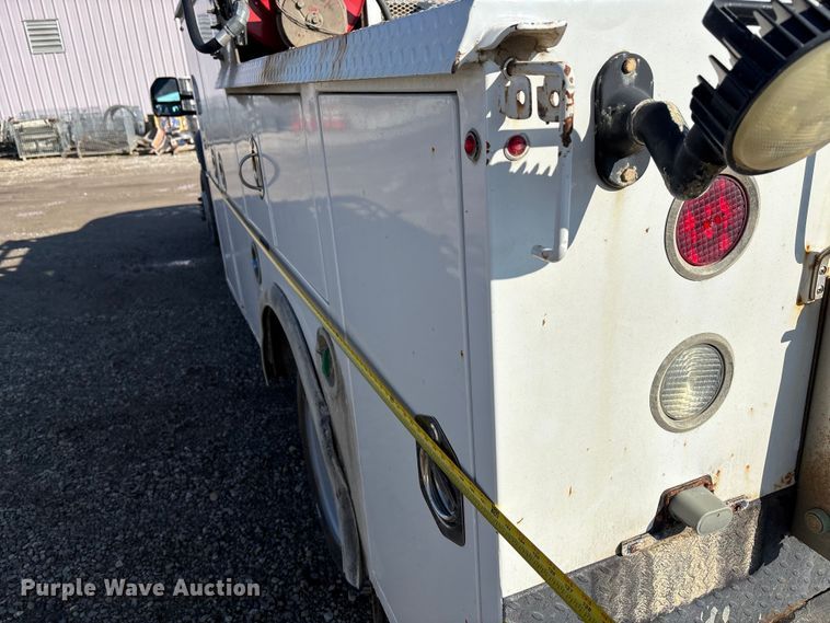 image for item EE4324 2017 Ford F450 Super Duty Crew Cab utility / service truck