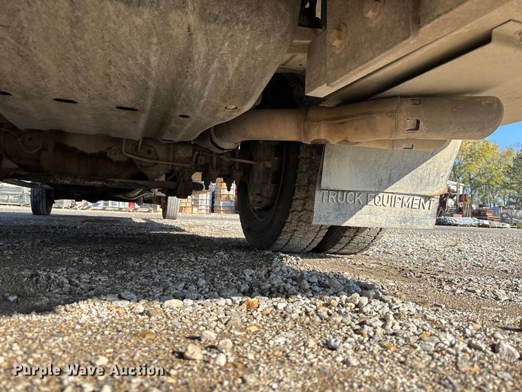 image for item EE4324 2017 Ford F450 Super Duty Crew Cab utility / service truck