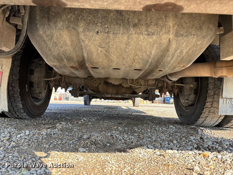 image for item EE4324 2017 Ford F450 Super Duty Crew Cab utility / service truck