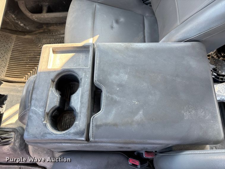 image for item EE4324 2017 Ford F450 Super Duty Crew Cab utility / service truck