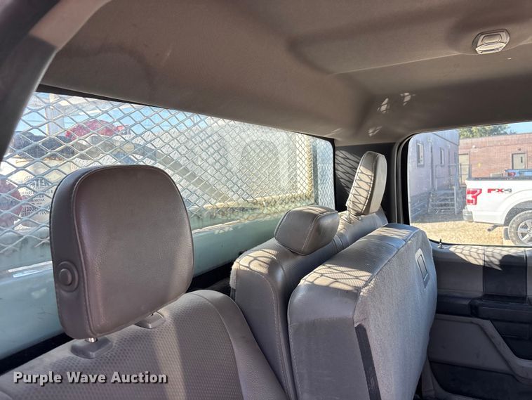 image for item EE4324 2017 Ford F450 Super Duty Crew Cab utility / service truck