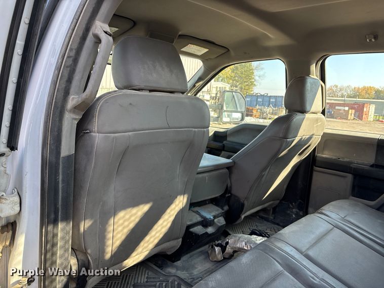 image for item EE4324 2017 Ford F450 Super Duty Crew Cab utility / service truck