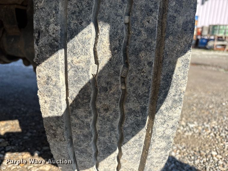 image for item EE4324 2017 Ford F450 Super Duty Crew Cab utility / service truck