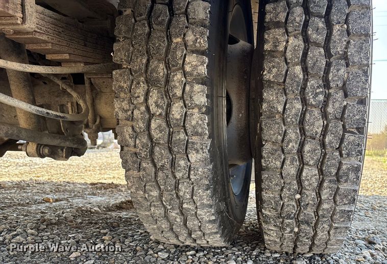 image for item EE4324 2017 Ford F450 Super Duty Crew Cab utility / service truck