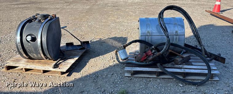 image for item EE4328 Truck parts 