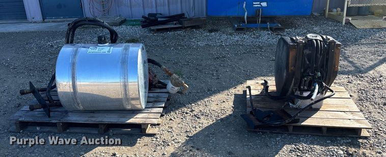 image for item EE4328 Truck parts 