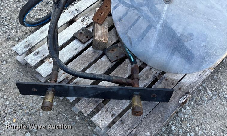 image for item EE4328 Truck parts 