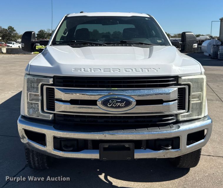 image for item EF2213 2017 Ford F-250 SuperCab pickup truck