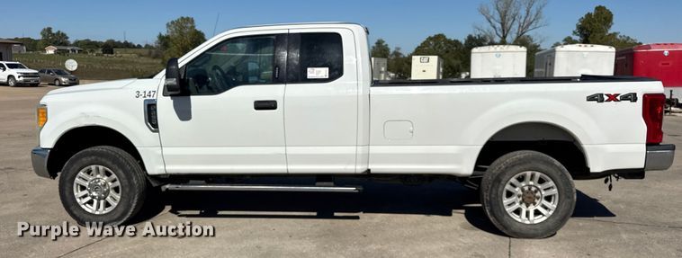 image for item EF2213 2017 Ford F-250 SuperCab pickup truck