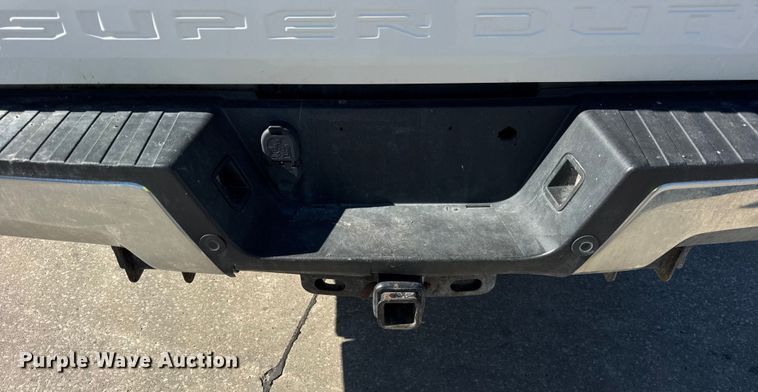 image for item EF2213 2017 Ford F-250 SuperCab pickup truck