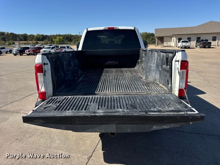 image for item EF2213 2017 Ford F-250 SuperCab pickup truck