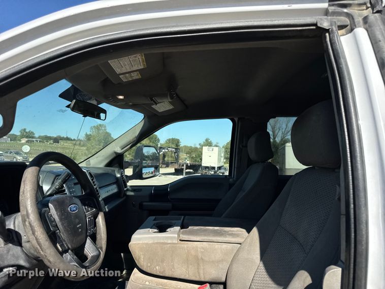 image for item EF2213 2017 Ford F-250 SuperCab pickup truck