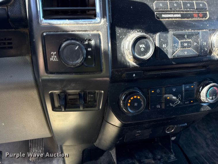 image for item EF2213 2017 Ford F-250 SuperCab pickup truck