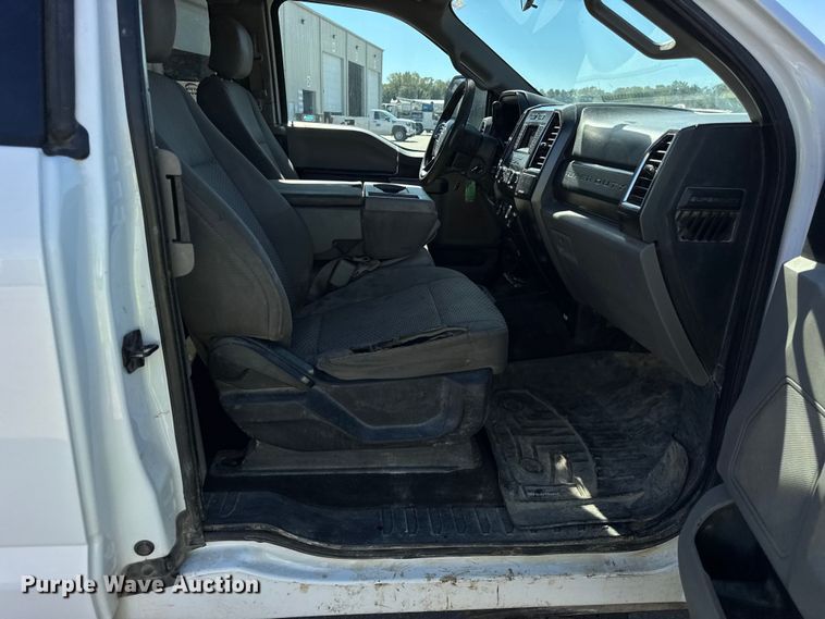 image for item EF2213 2017 Ford F-250 SuperCab pickup truck