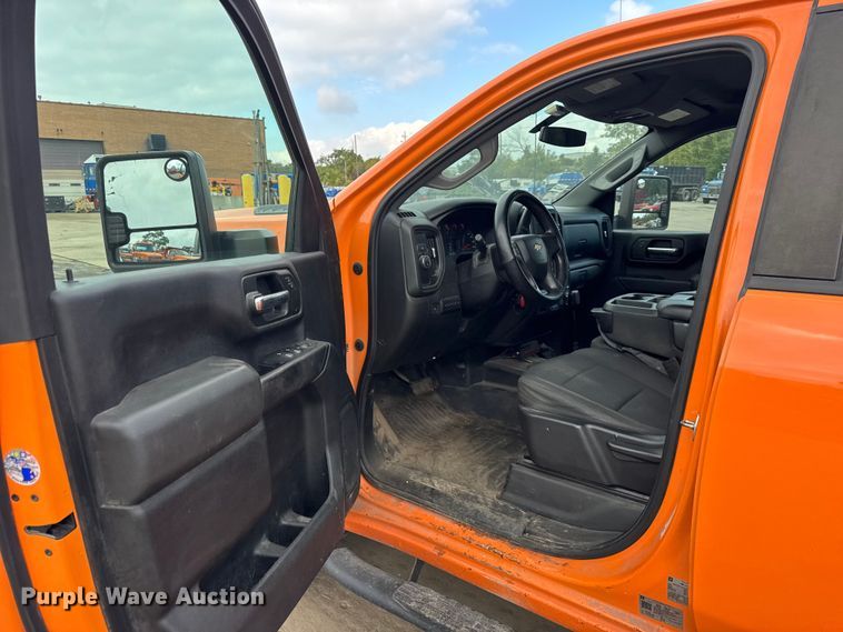 image for item EF2222 2020 Chevrolet Silverado 2500HD Double Cab pickup truck