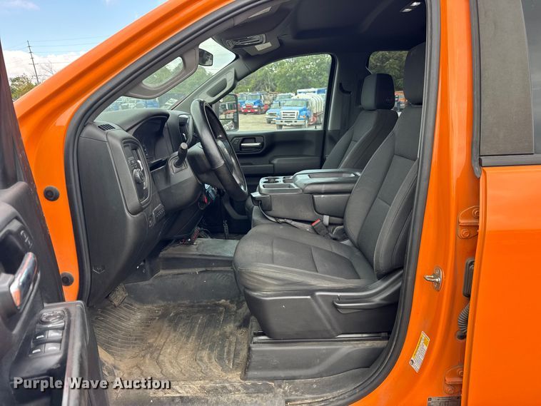 image for item EF2222 2020 Chevrolet Silverado 2500HD Double Cab pickup truck