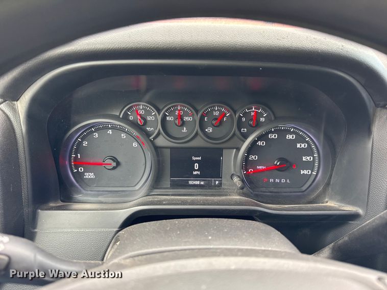 image for item EF2222 2020 Chevrolet Silverado 2500HD Double Cab pickup truck