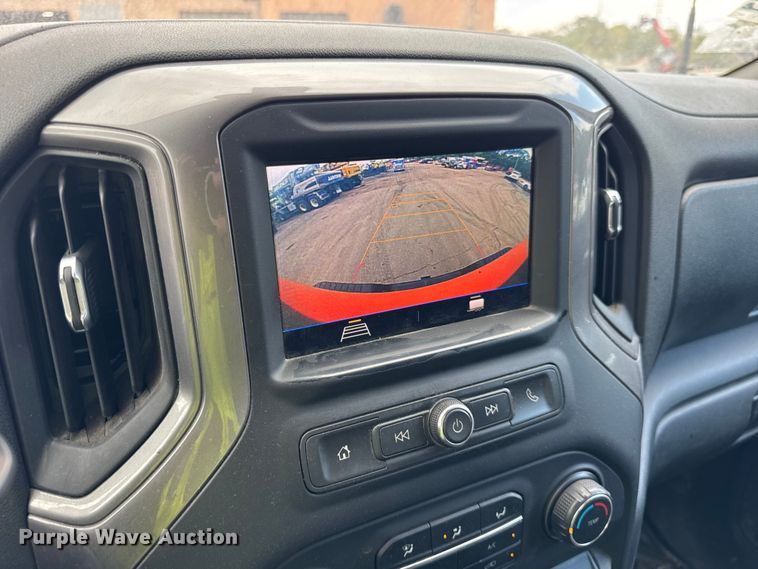 image for item EF2222 2020 Chevrolet Silverado 2500HD Double Cab pickup truck