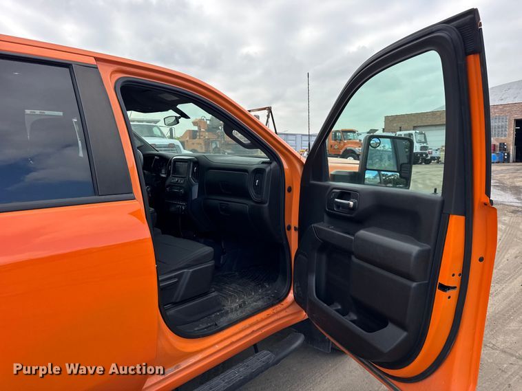 image for item EF2222 2020 Chevrolet Silverado 2500HD Double Cab pickup truck