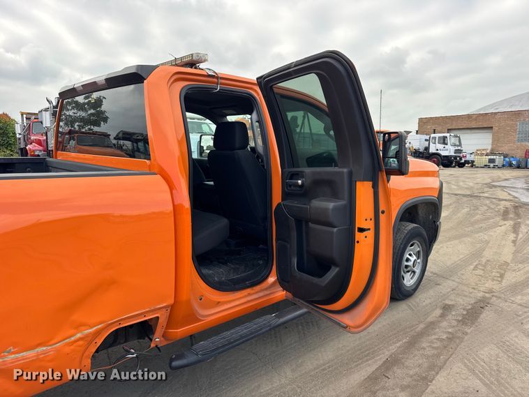 image for item EF2222 2020 Chevrolet Silverado 2500HD Double Cab pickup truck
