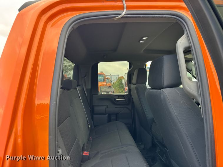 image for item EF2222 2020 Chevrolet Silverado 2500HD Double Cab pickup truck