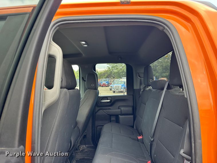 image for item EF2222 2020 Chevrolet Silverado 2500HD Double Cab pickup truck