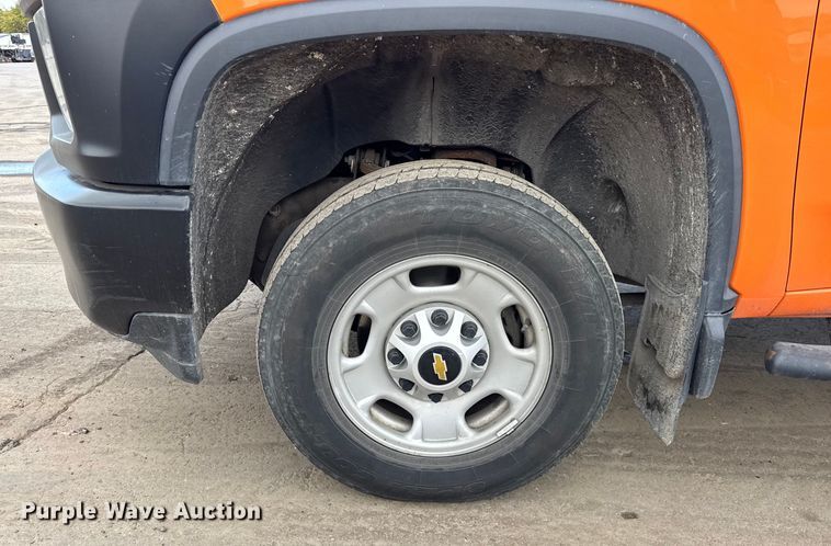 image for item EF2222 2020 Chevrolet Silverado 2500HD Double Cab pickup truck