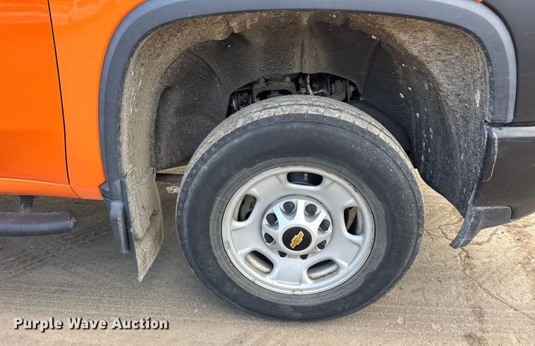 image for item EF2222 2020 Chevrolet Silverado 2500HD Double Cab pickup truck