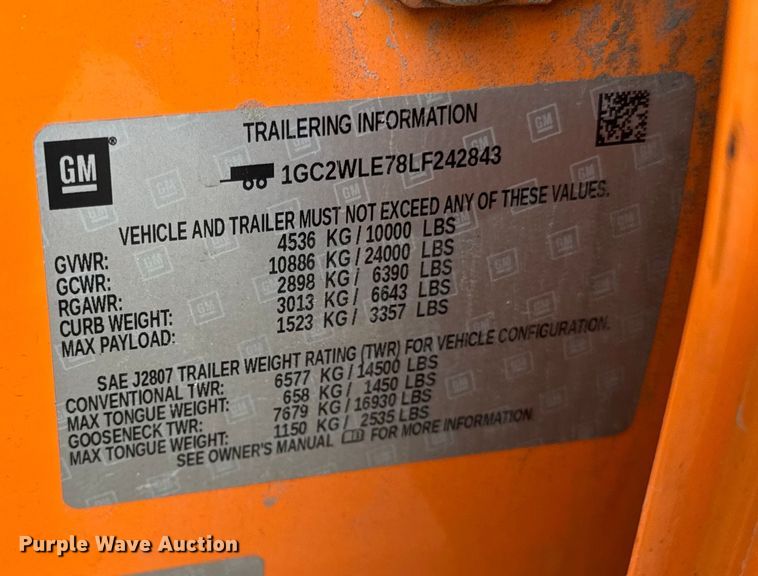 image for item EF2222 2020 Chevrolet Silverado 2500HD Double Cab pickup truck