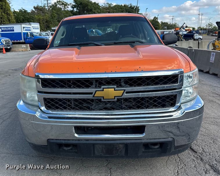 image for item EF2233 2011 Chevrolet Silverado 2500HD Ext. Cab utility bed pickup truck