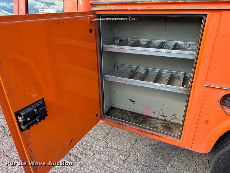 image for item EF2233 2011 Chevrolet Silverado 2500HD Ext. Cab utility bed pickup truck