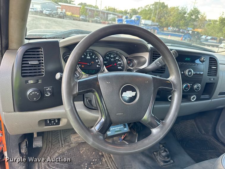 image for item EF2233 2011 Chevrolet Silverado 2500HD Ext. Cab utility bed pickup truck