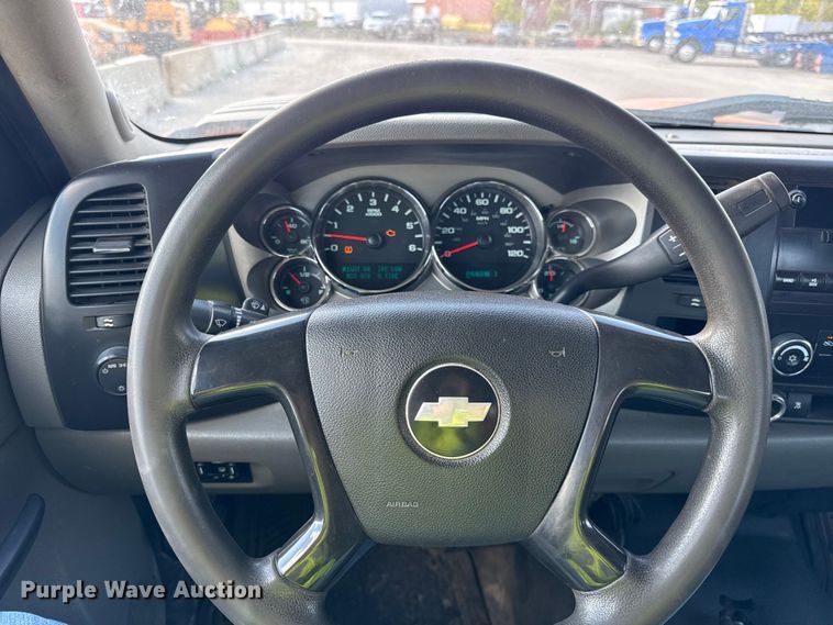 image for item EF2233 2011 Chevrolet Silverado 2500HD Ext. Cab utility bed pickup truck